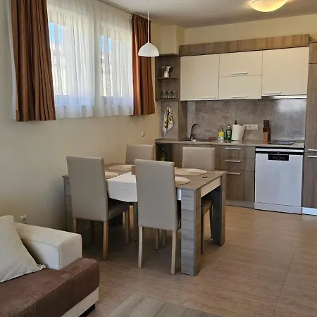 Vladan Apartment *